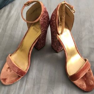 Pink glitter Guess heels